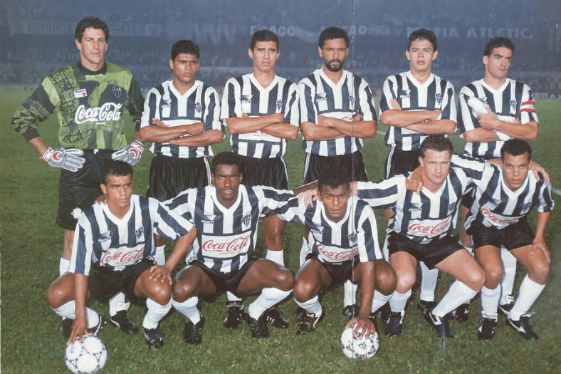 Time do Atlético que enfrentou o Olímpia na final da Copa Conmebol de 1992 - Crédito: Divulgação Atlético