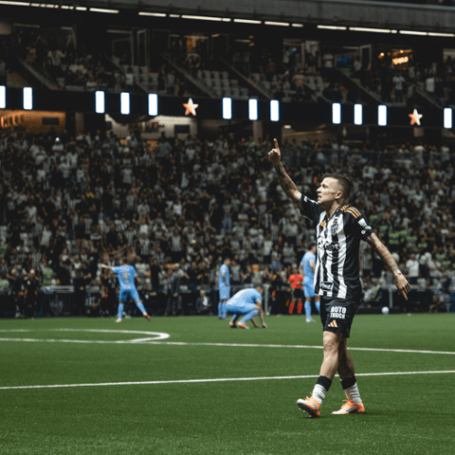 Bernard fez o gol que colocou o Galo na semifinal da Sul-Americana - Crédito: Pedro Souza/Atlético