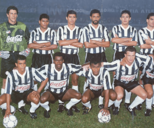 Time do Atlético que enfrentou o Olímpia na final da Copa Conmebol de 1992 - Crédito: Divulgação Atlético