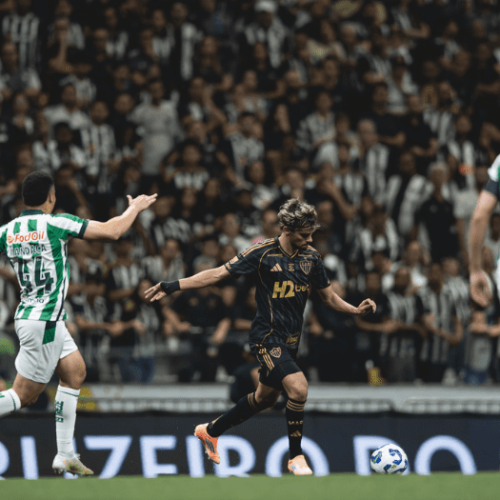 Gustavo Scarpa em ação no empate do Galo com o Juventude - Crédito: Pedro Souza/Atlético